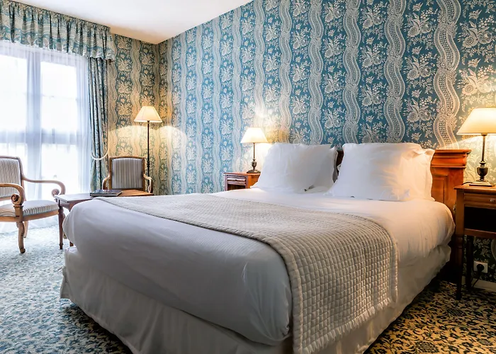 Aigle Noir - Mgallery Collection フォンテーヌブロー