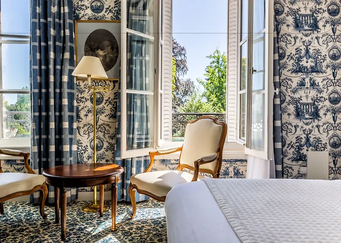 Aigle Noir - Mgallery Collection フォンテーヌブロー