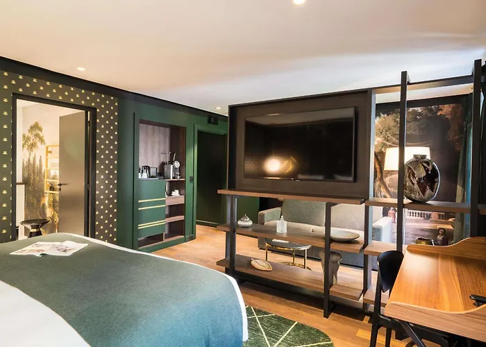 Aigle Noir - Mgallery Collection フォンテーヌブロー